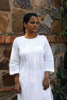 Ishanvi Chikankari Embroidered White Kurta For Women Online