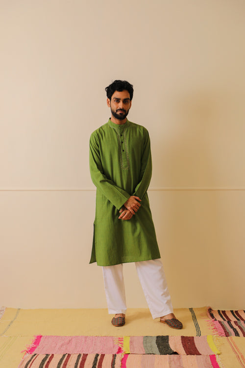 Rangsutra Rohil Green Striped Embroidered Cotton Kurta For Men 