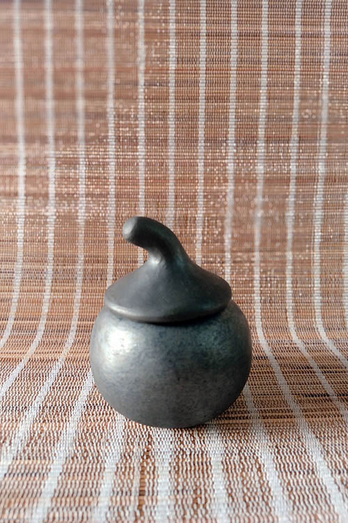 Terracotta by Sachii "Longpi Black Pottery Sauce Pot"