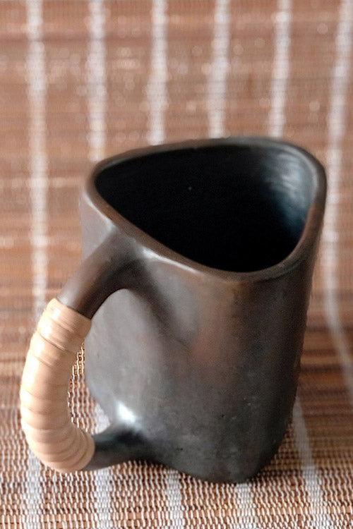 Terracotta by Sachii "Longpi Black Pottery Trikon Coffee Mug Large" - 1 Pic