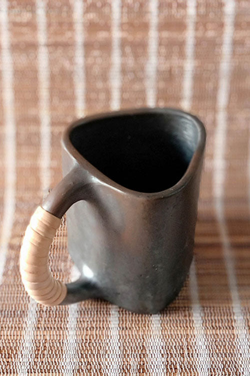 Terracotta by Sachii "Longpi Black Pottery Trikon Coffee Mug Large" - 1 Pic