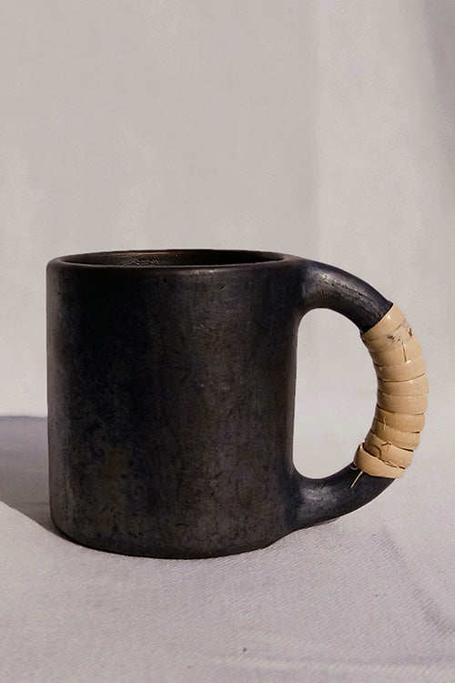 Terracotta by Sachii Longpi Black Pottery Coffee Mug Large