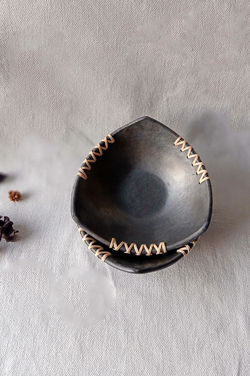 Terracotta by Sachii Longpi Black Pottery Triangular Serving Bowl