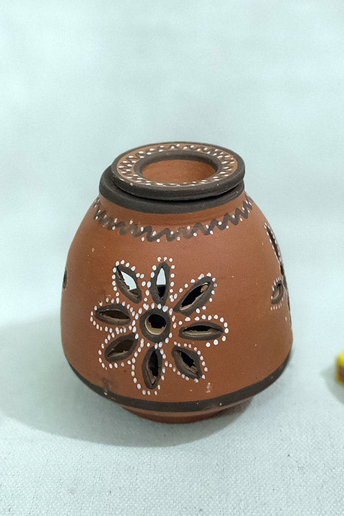 Terracotta by Sachii "
Kutch Painted Pottery Diffuser Lamp Unglazed"
