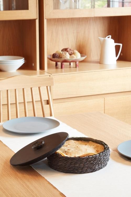 Kadam Haat Handmade Sabai Grass Roti Box (Black)