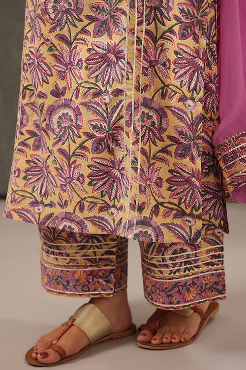 Shuddhi Lilac Pink And Crayole Full Set