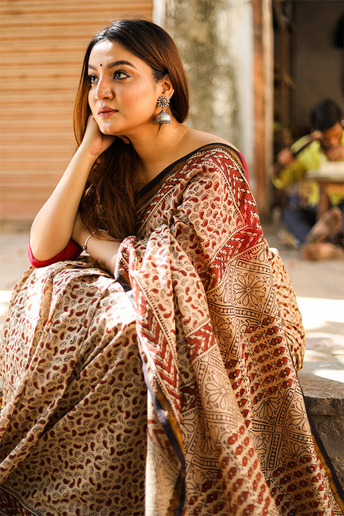 Sooti Syahi Paisleys & Polkas : BAGRU Handblock Print Chanderi Silk Saree