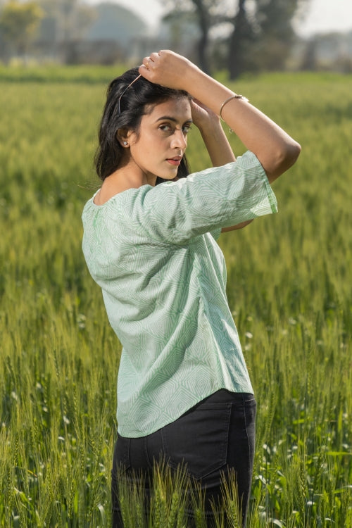 Sootisyahi 'Valley Breeze' Azofree Handblock Printed Pure Cotton Crop Top