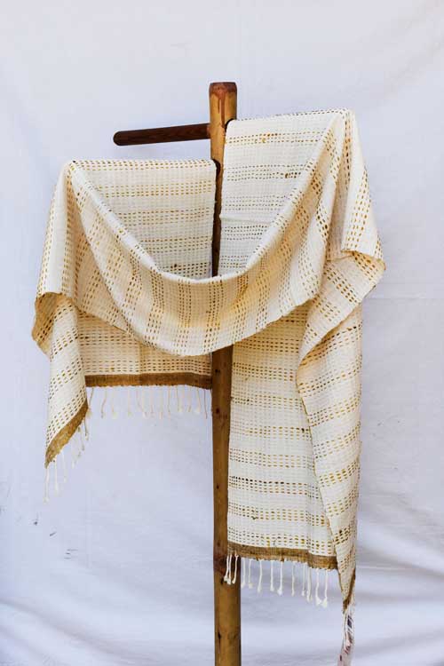 Avani-KumaonPure eri silk stole