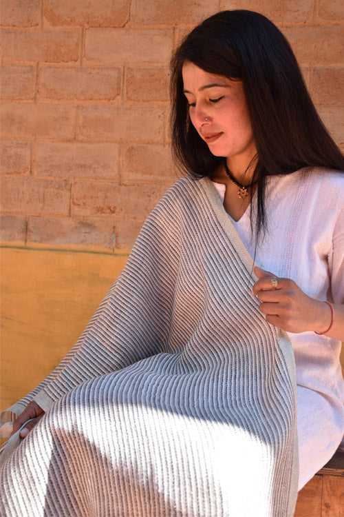 Avani Kumaon Linen Stole | White And Grey Striped