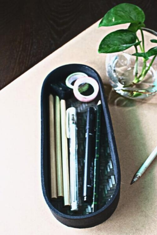 Kadam Haat Handmade Bamboo Oval Tray (Black)