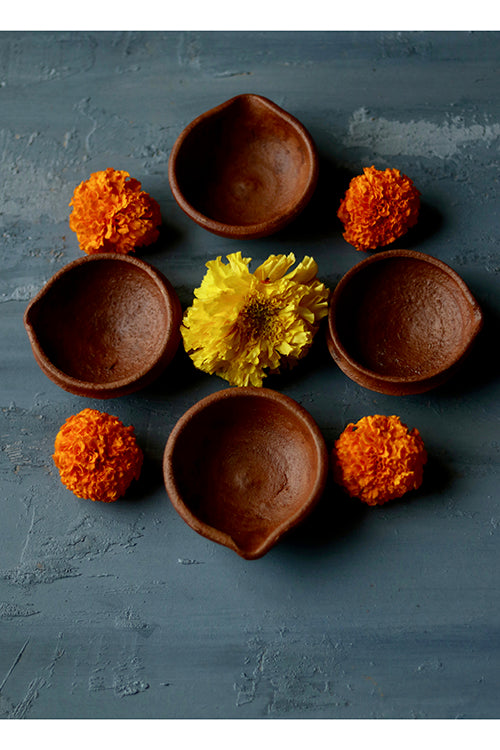 Okhai 'Deepam' Terracotta Diya (Set Of 8)