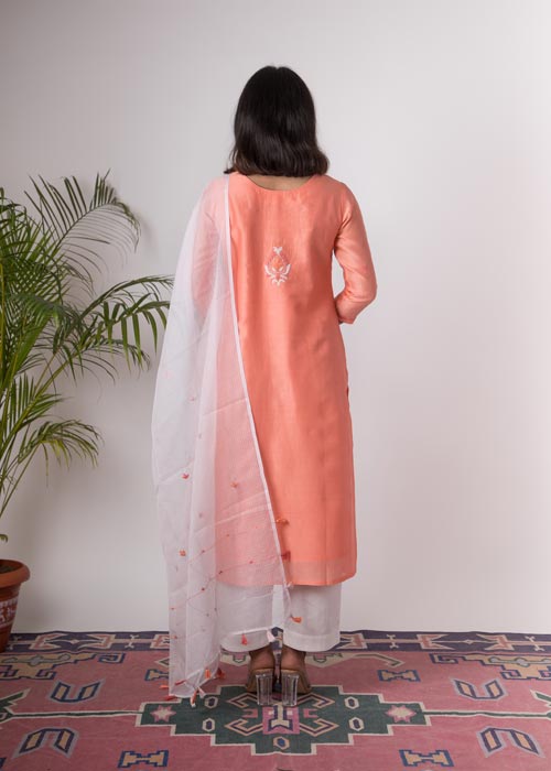 Urmul 'Tulip'Hand Embroidered Salmon chanderi kurta . 2pc set (kurta and dupatta)