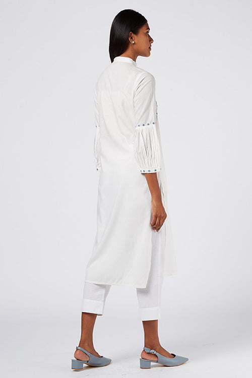 Okhai 'Ariya' Embroidered White Cotton Cambric Kurta