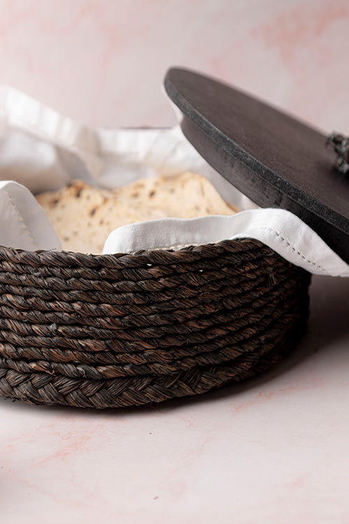 Kadam Haat Handmade Sabai Grass Roti Box (Black)