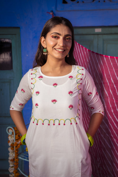 Urmul 'Khalq' Pure Cotton Kurti set.(Kurti,Pant and Dupatta)