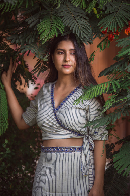 Urmul 'Neshama' Handloom Embroidered Skirt and top set (2pc skirt and top)