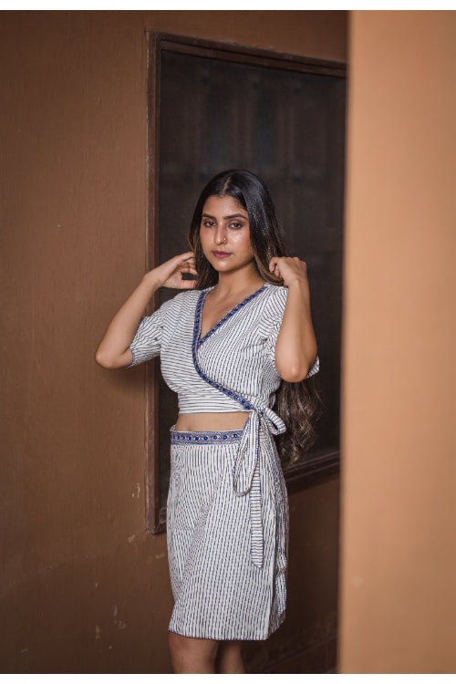 Urmul 'Neshama' Handloom Embroidered Skirt and top set (2pc skirt and top)
