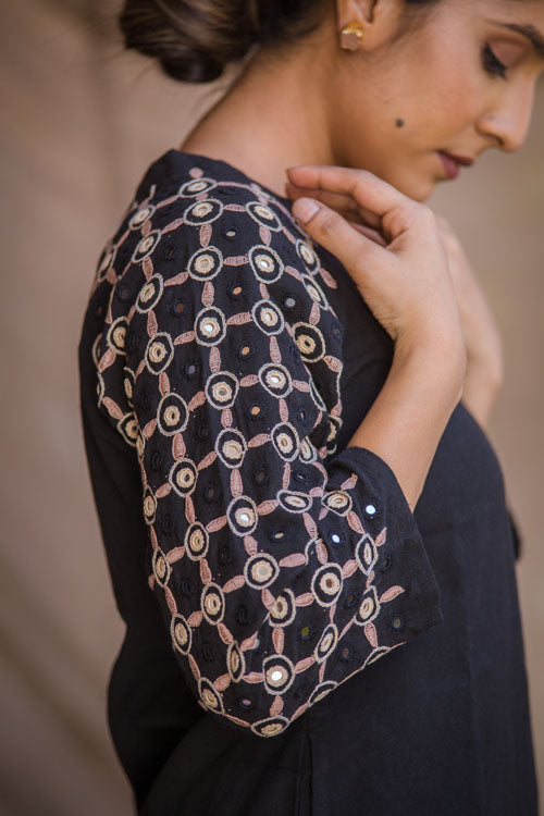 Urmul 'Sukoon' Handloom Kurti Set.(Kurti,Pant)