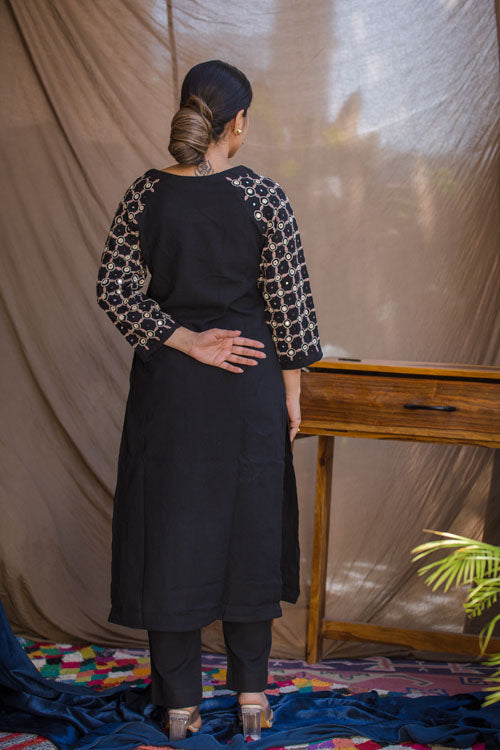 Urmul 'Sukoon' Handloom Kurti Set.(Kurti,Pant)