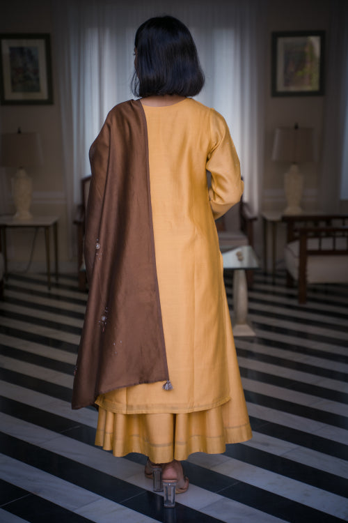 Urmul'Susan'Solasta chanderi kurta set. (3pc kurta,pant and dupatta set )