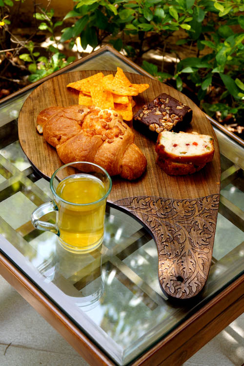 Zaina By Ctok Raindrop Walnut Wood Cheese Board