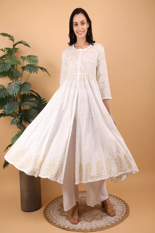 Shwet Women White Hand Embroidered Chikankari Shrug