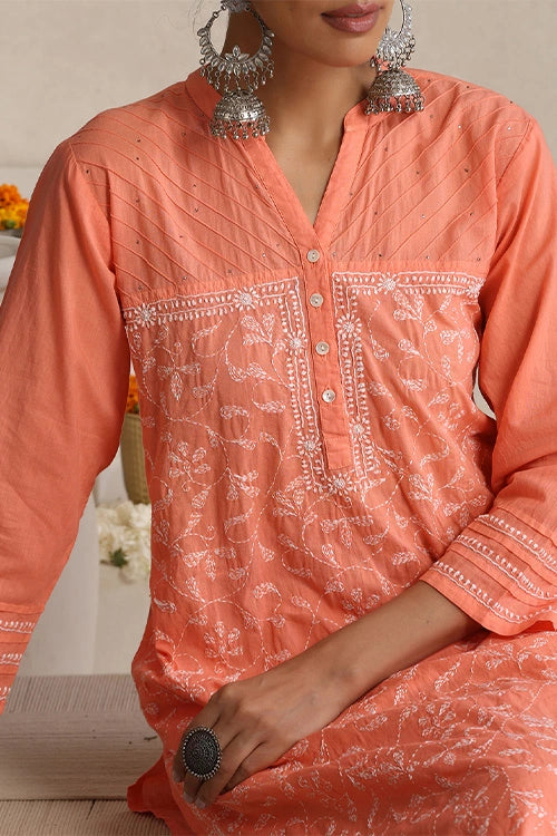 Shwet Women Peach Chikankari Kurta