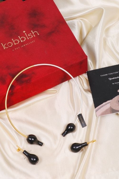 'Kabbish 'Surahi Minimal Gift Set' Black Pottery