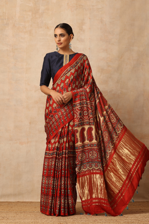 Tenaaro  Ajrakh Hand Block Printed Modal Tissue Pallu Saree (Red-5)