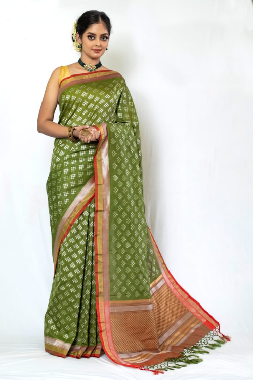Green Handloom Banarasi Pure Katan Silk Cutwork Booti Saree Online