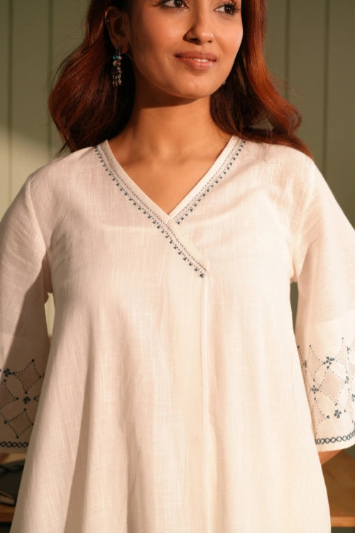 Rangsutra Dhwani White Bell Sleeves Cotton Kurta With Applique