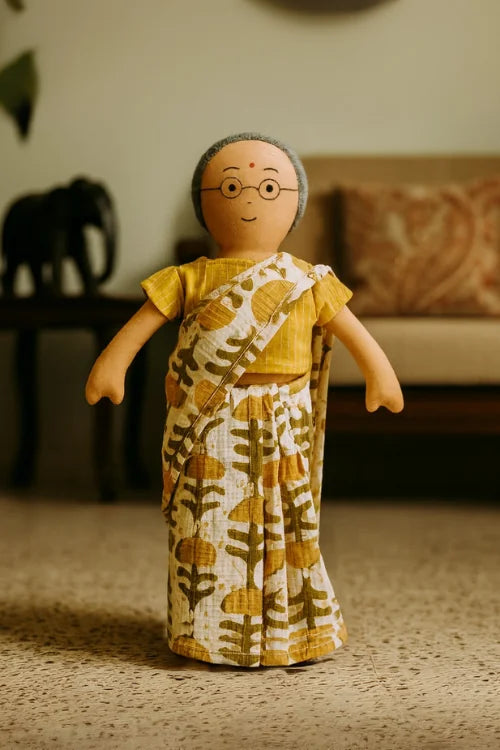 The Good Doll Nilah'S Patti 12 Inch Girl Doll Yellow Saree