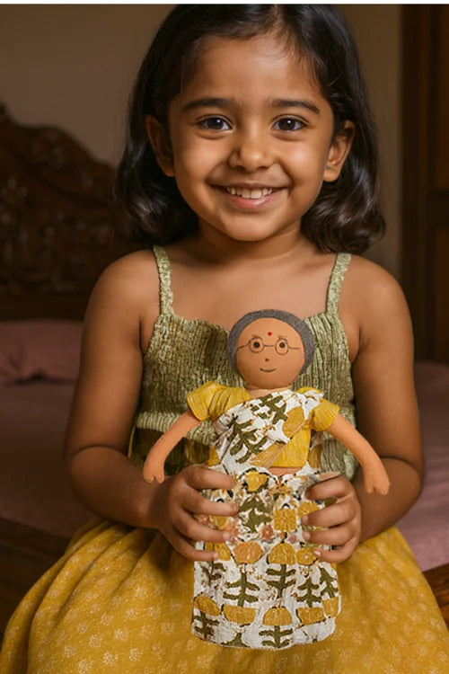 The Good Doll Nilah'S Patti 12 Inch Girl Doll Yellow Saree