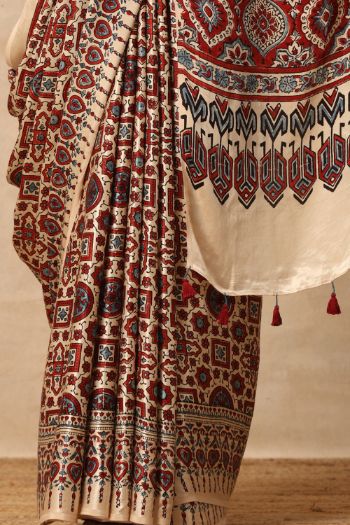 Tenaaro Ajrakh Hand Block Printed Modal Sik Saree  (Offwhite-18)