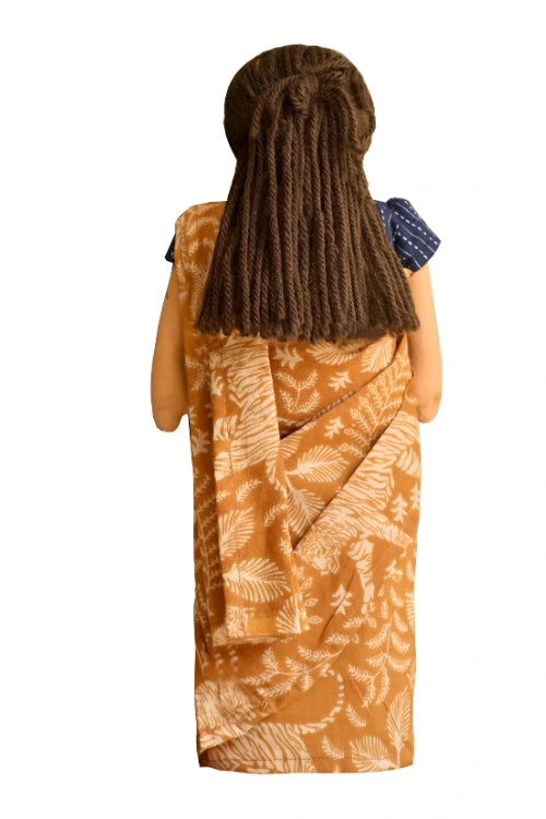 The Good Doll Nilah'S Amma 12 Inch Girl Doll Beige Saree