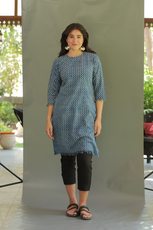 Moralfibre Indigo Zig Zag Printed Kurti With Raw Edges