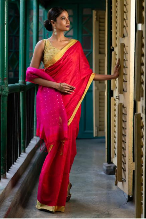 Vibrant Weaves. Handwoven Bengal Resham Matka Silk Saree - Pink Checks