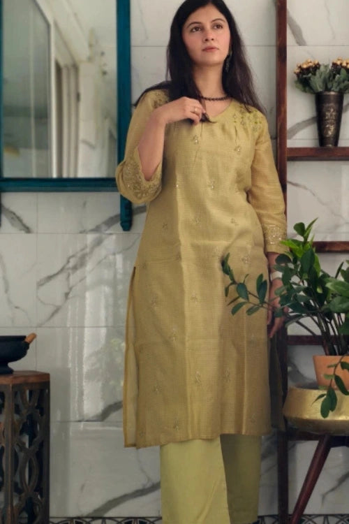 Phae Ira Co-Ord Set In Green Gold