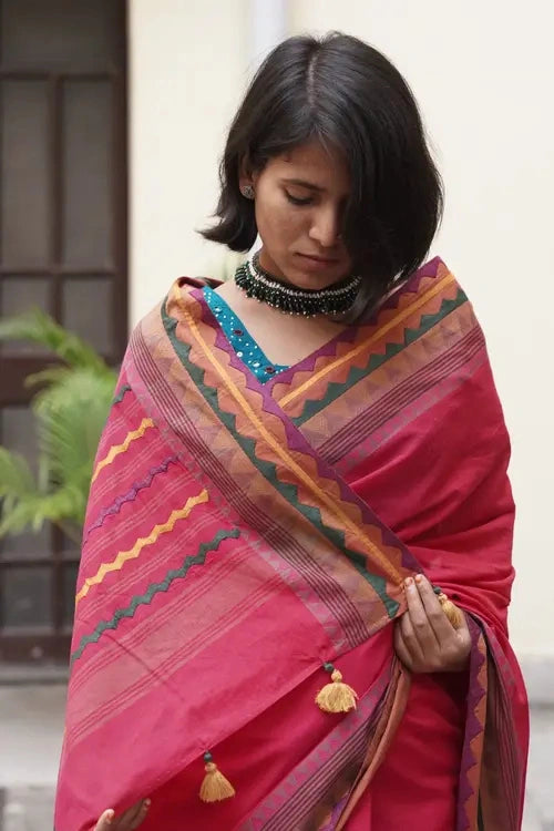 Sadhna"Pankhuri"Pink Cotton Applique Saree