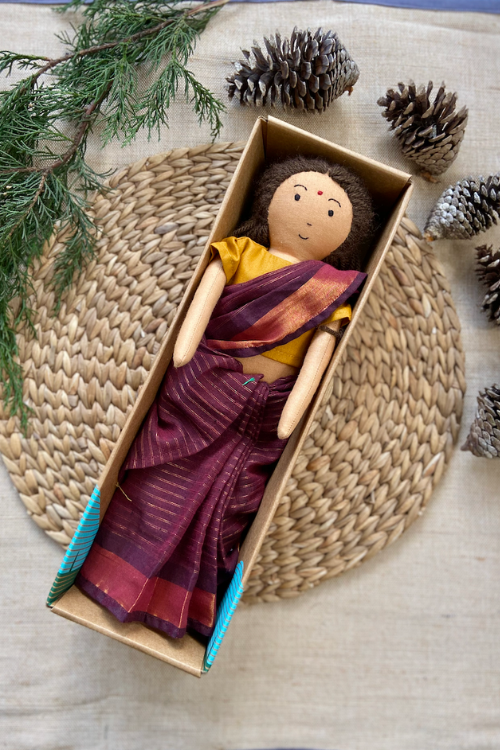 The Good Doll, Single Doll, Nilah Amma Maroon Saree
