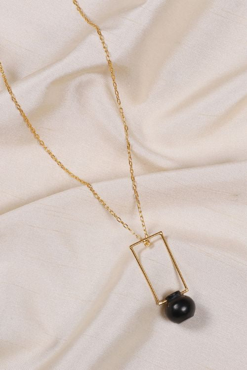 Kabbish'S Black And Gold Pendent Of Black Pottery