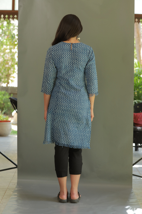 Moralfibre Indigo Zig Zag Printed Kurti With Raw Edges