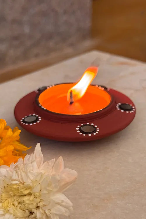 Antarang: Terracotta- Handpainted - Terracotta Disc Diya Set Of 8