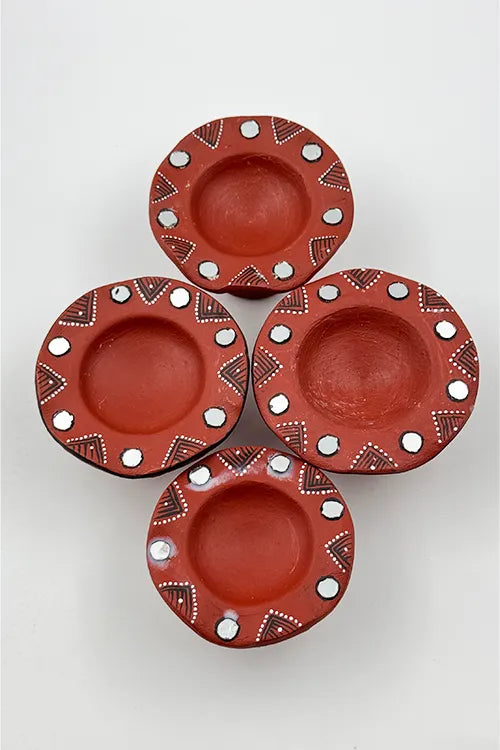 Antarang: Terracotta- Handpainted - Terracotta Flower Diya Set Of 6