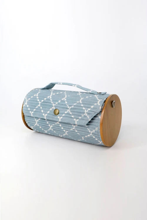 Lukka Chuppi Morning Frost Round Clutch
