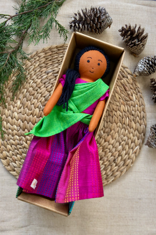 The Good Doll, Single Doll, Nilah Elder Sister Malai Classic Purple