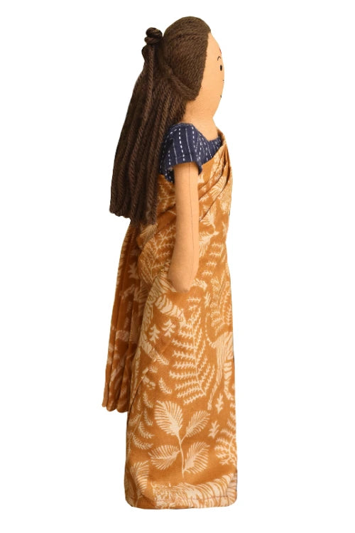 The Good Doll Nilah'S Amma 12 Inch Girl Doll Beige Saree