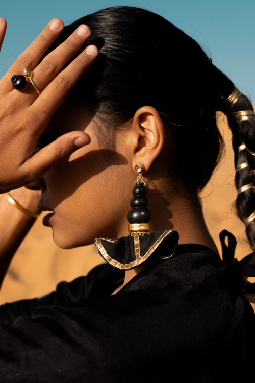 'Kabbish 'Bhavai-Swang Kundan Stack Pot Earring' Black Pottery, Terracotta'
