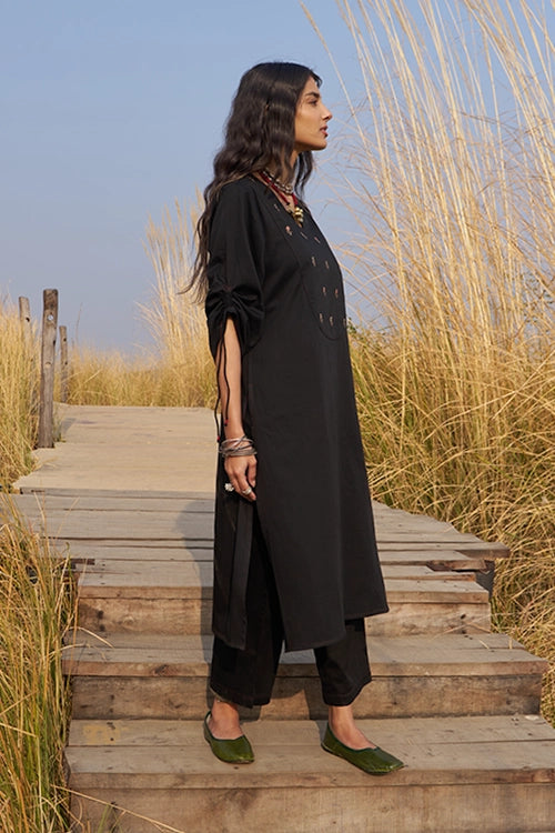 Dharan "Black Kyoot Kurta Set"